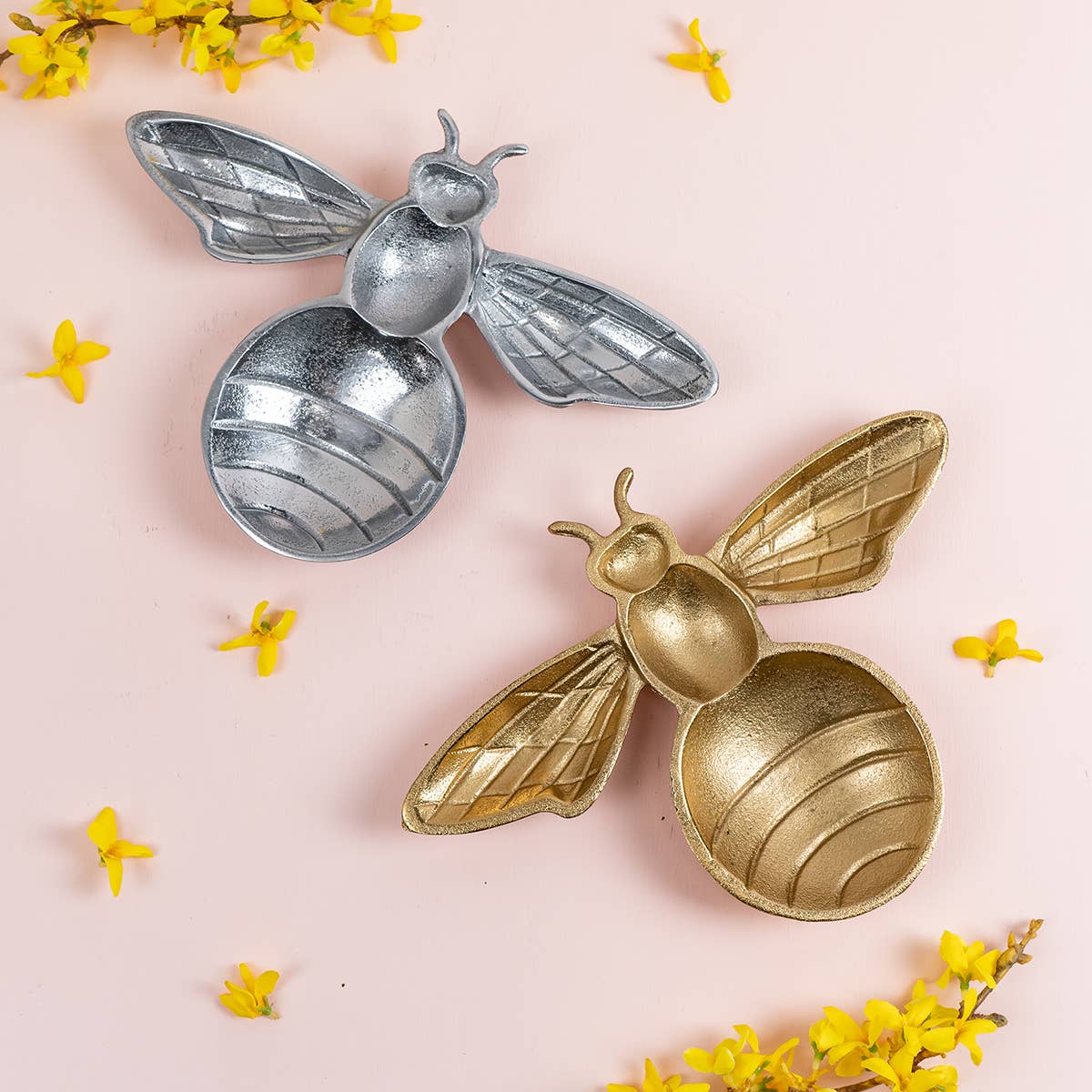 India Handicrafts Inc - Wholesale Decorative tray - Bee Shaped Gold Textured Tray1