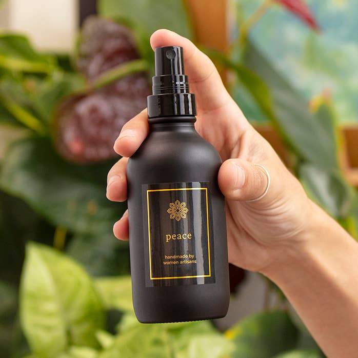 Collection de sprays d'ambiance Solidarity - Paix - Fait main pour la vente par Prosperity Candle