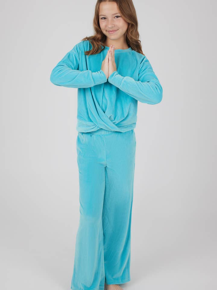 Ribvelours sweatshirt met twist aan de voorkant en broek met wijde pijpen voor meisjes voor wholesale door 90 Degree by Reflex & Yogalicious