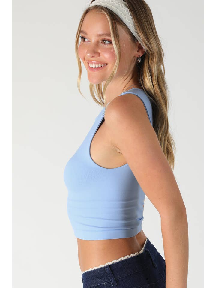 NIKIBIKI - Wholesale Knit Top - Women's - NS8370 - Clean Line Crew Neck Crop Top1