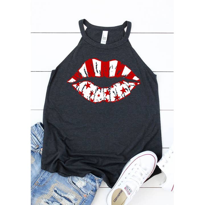 Patriotic 4th of July Tanktop mit roter Flagge im Distressed-Look für den Großhandel von Kissed Apparel