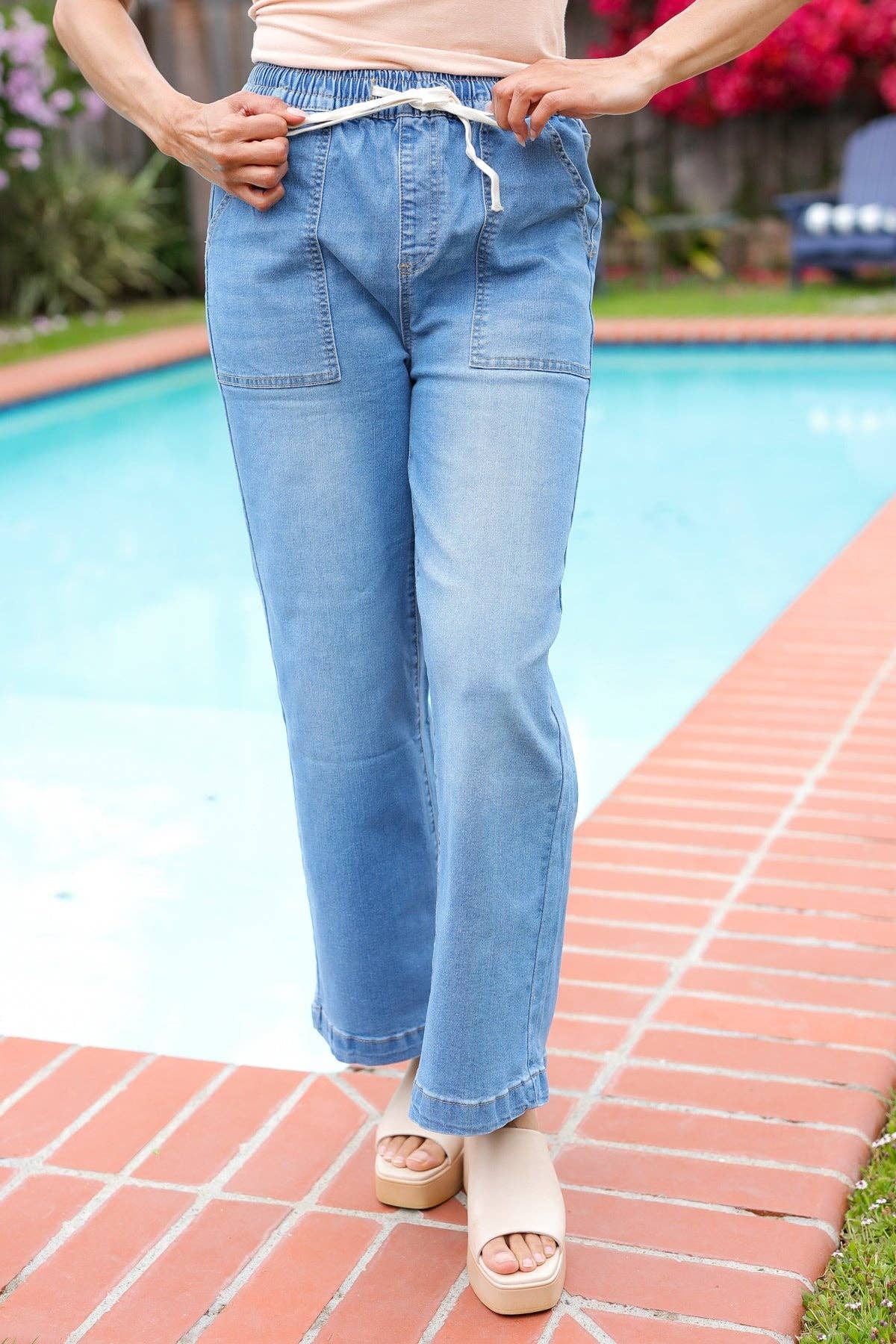 Promenade - Vente Jean – femme - Jean court à taille haute avec cordon de serrage bleu denim8