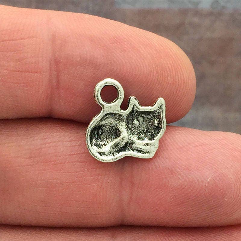 Treasure Island - Wholesale Individual Charm/Pendant - 10 Silver Cat Charm Pendant by TIJC SP00453