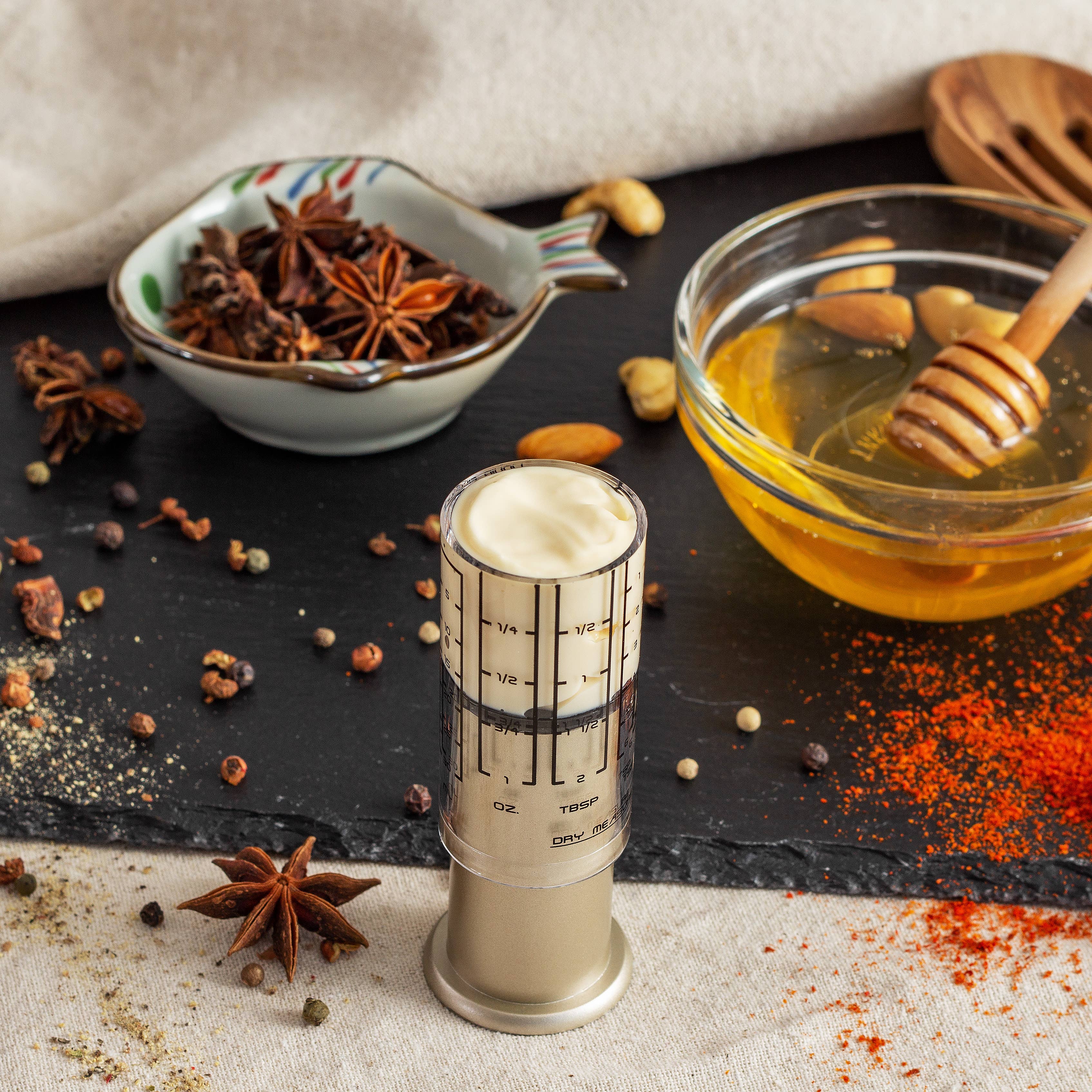 Fox Run Brands - Venta al por mayor Tazas medidoras - Mini vaso Adj-A-A KitchenArt Pro, satinado, 4 x 1,38 x 6,75 pulgadas6