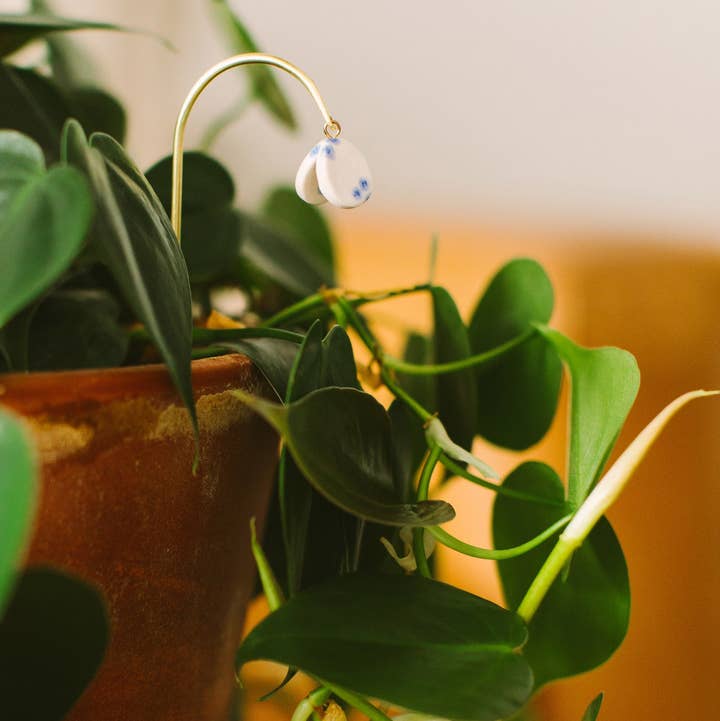 Twenty Two West - Wholesale Decorative Figurine - Tiny Plant Butterfly3