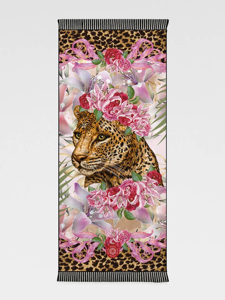 Badhandduk Lady Leo från Aqua-licious för wholesale av Vaya Vida