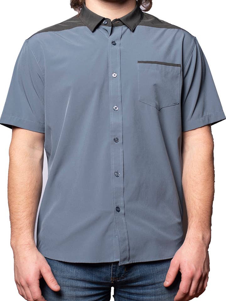 Kortärmad ”Point” Button-Up för wholesale av SpearPoint Apparel