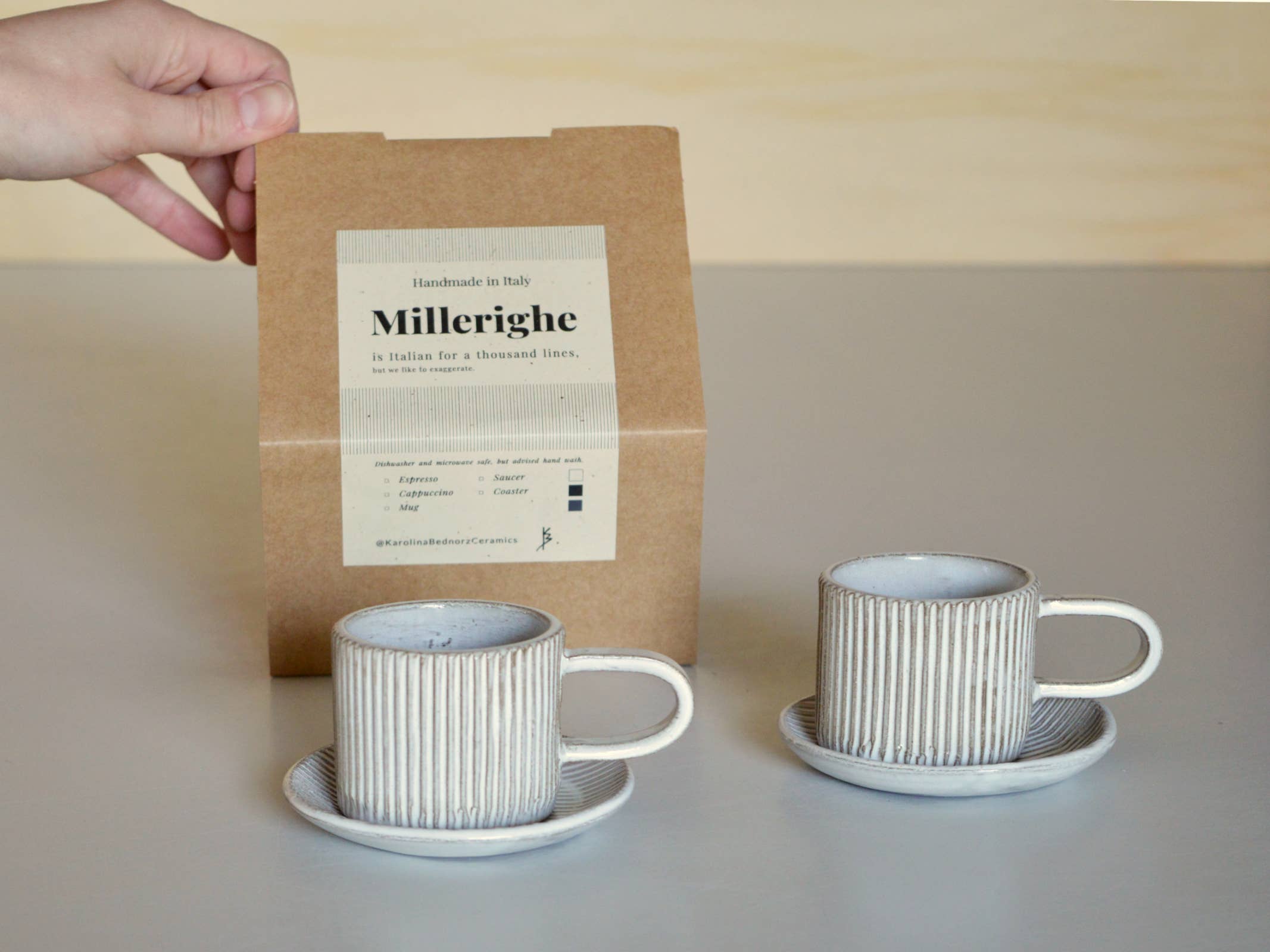 Karolina Bednorz Ceramics - Venta al por mayor Taza de café/té - Set de taza y plato de espresso Millerighe - Caja de regalo para dos5