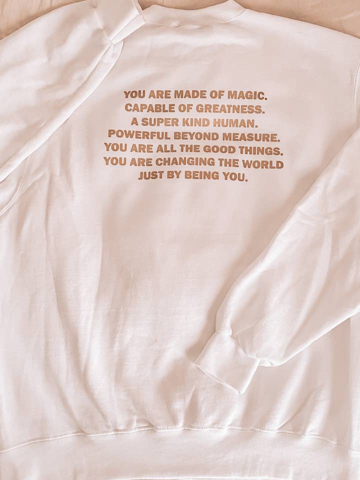 LOLA MAGNOLIA - Wholesale Graphic Sweatshirt - Women's - YOU ARE MAGIC CREWNECK2