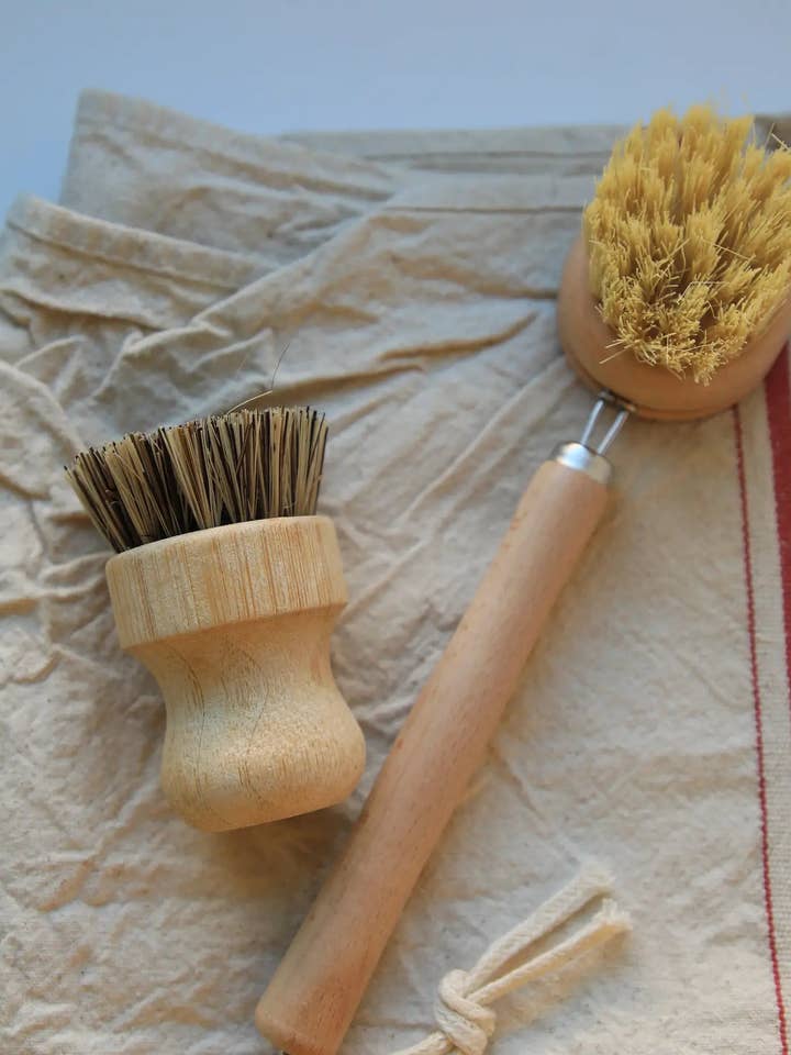 Long Handle Pot Brush for wholesale by Fodory