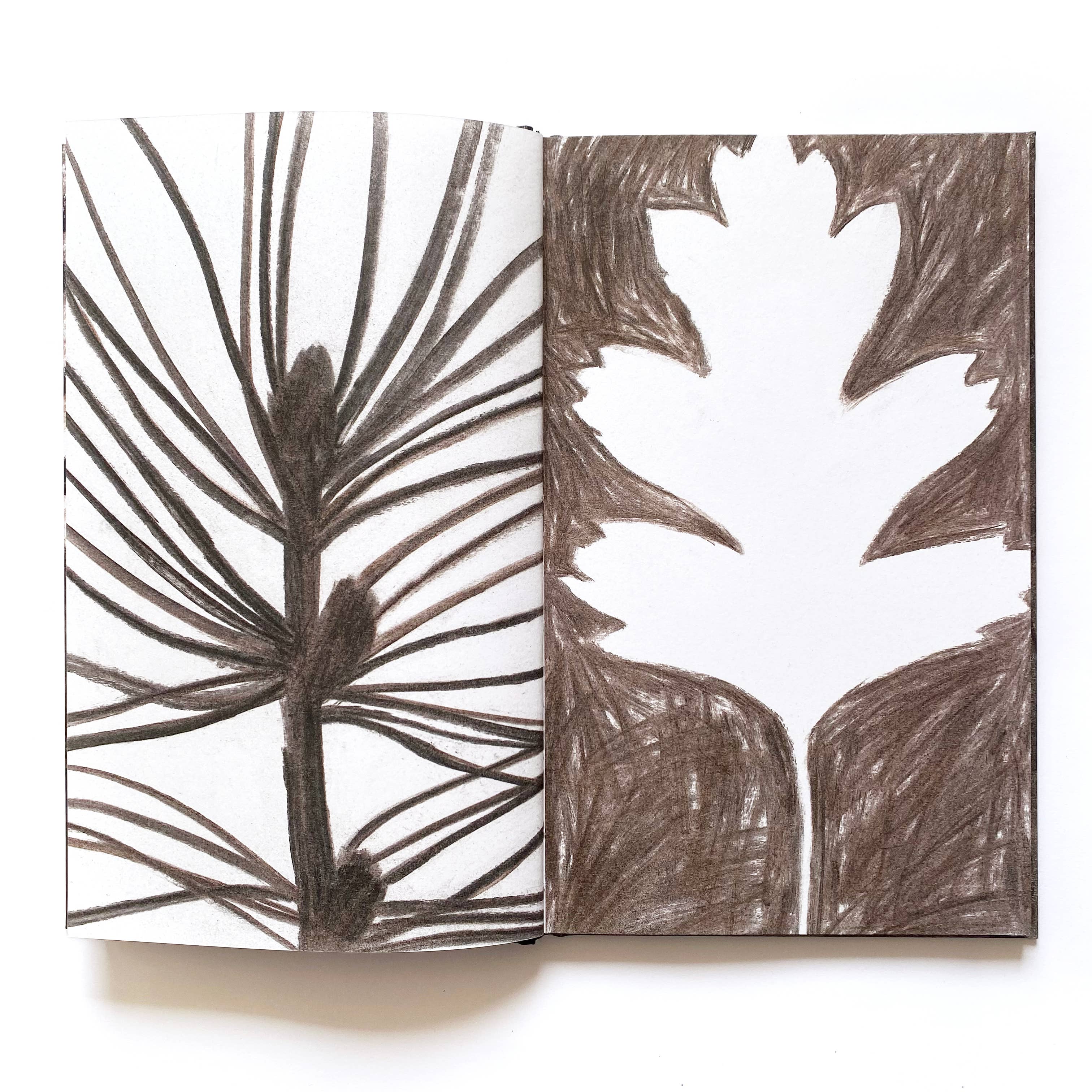 La Partie - Wholesale Display Book - Lucky night/Walk in the forest/Charcoal/Artist book6