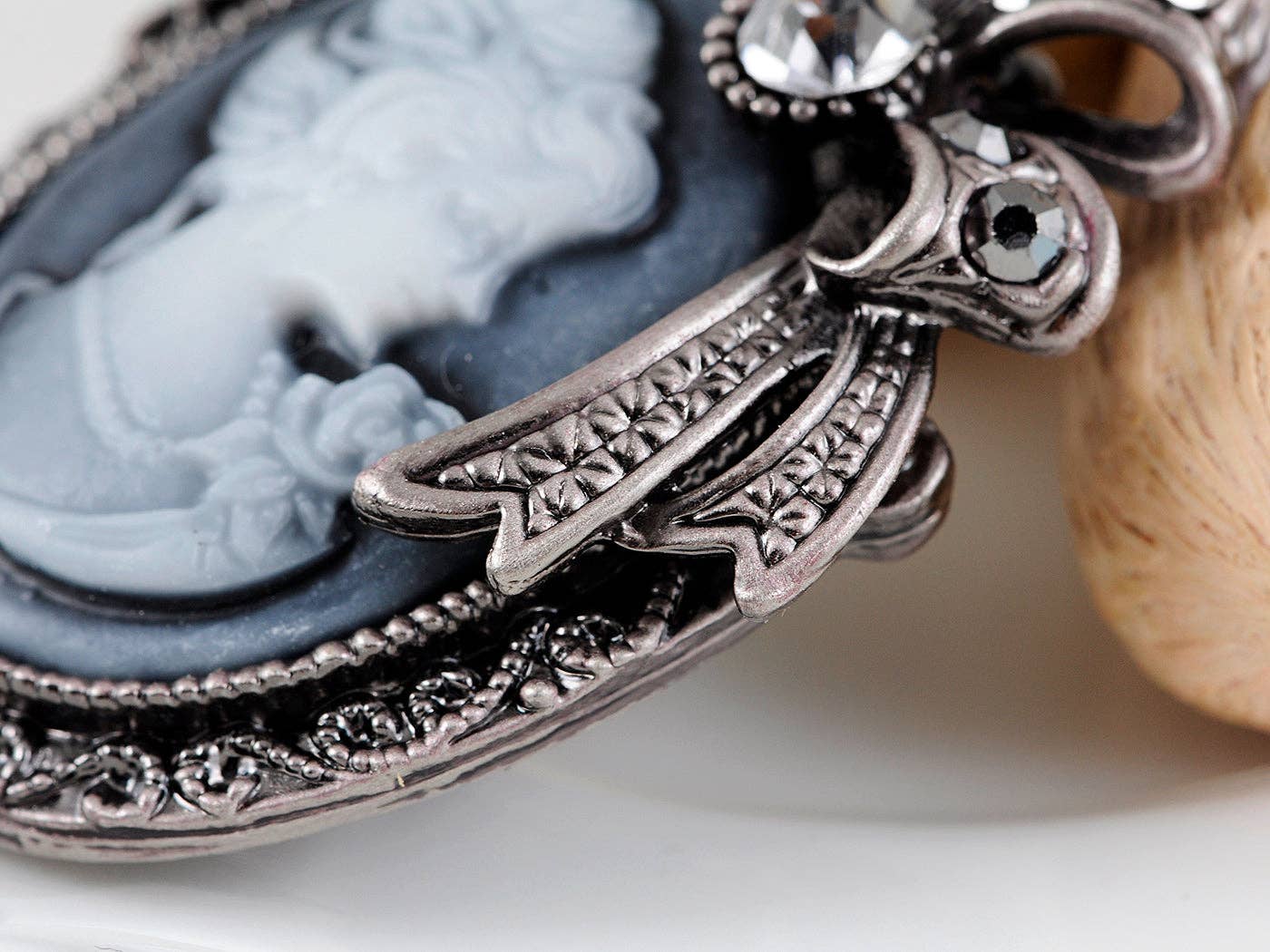 AK Brand - Wholesale Brooch - Vintage Victorian Cameo Brooch Maiden Flower Ribbon Bow8