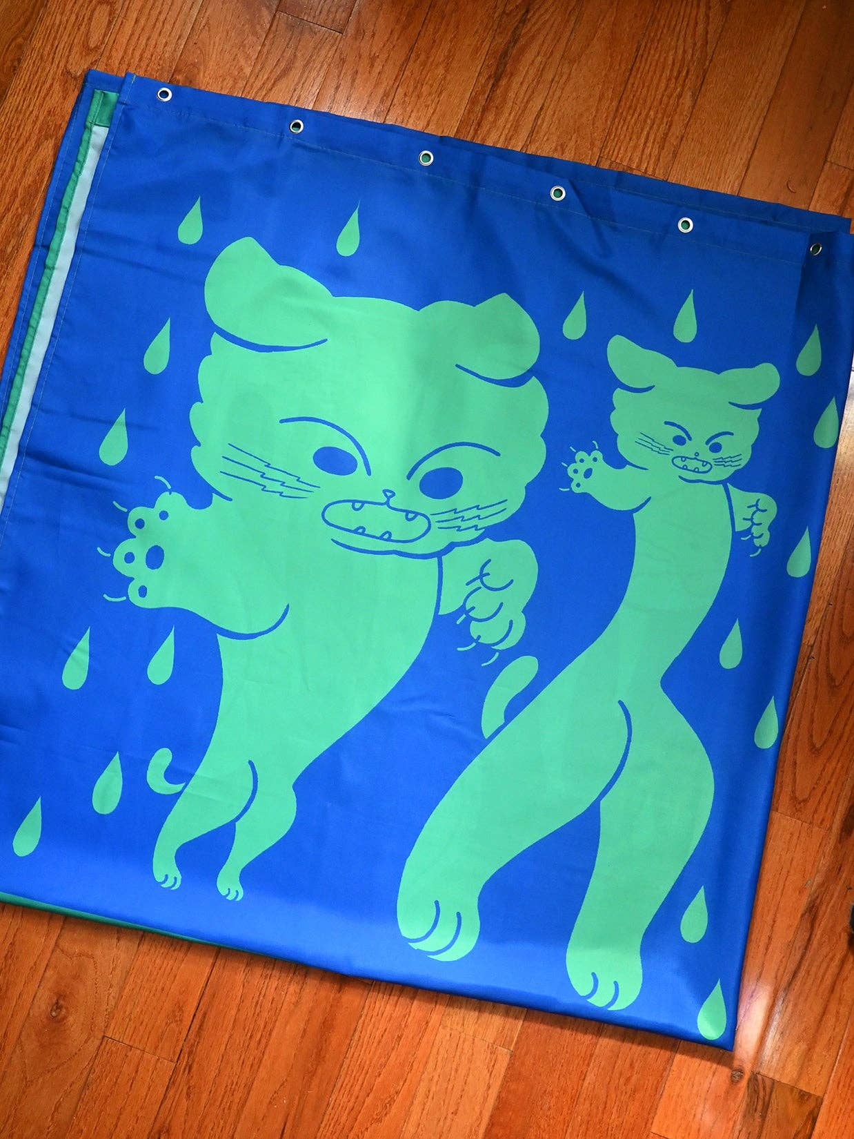 Natali Koromoto - Wholesale Shower Curtain - "DRY CATS" Shower curtain6
