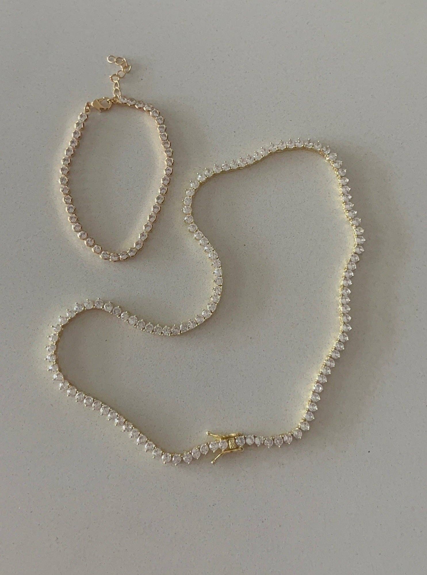 Kasa Karly - Wholesale Pendant/Charm Necklace - THREE POINT IMITATION DIAMOND NECKLACE7