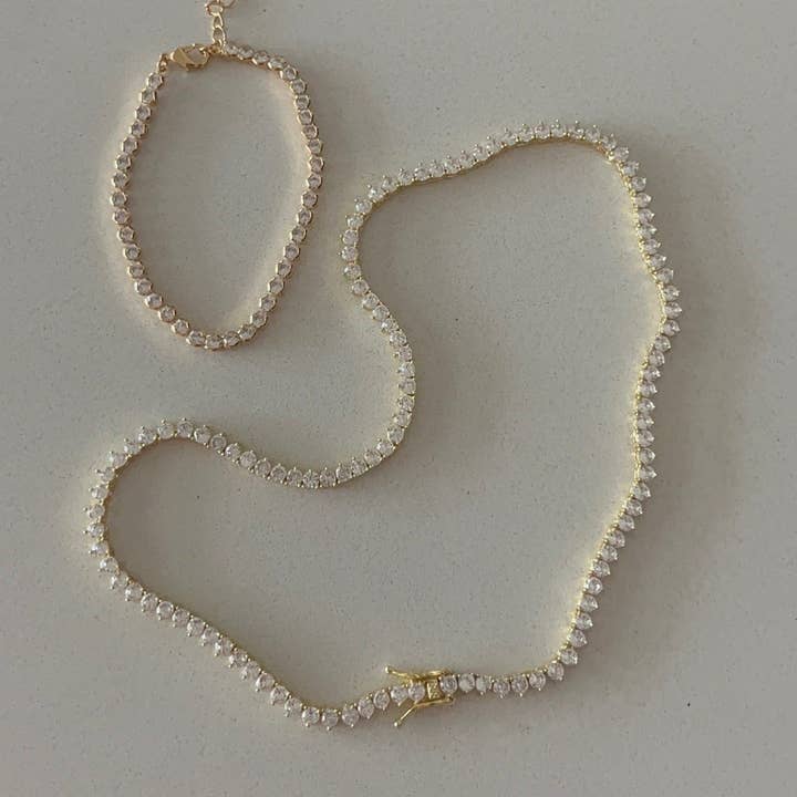 Kasa Karly - Wholesale Pendant/Charm Necklace - THREE POINT IMITATION DIAMOND NECKLACE7