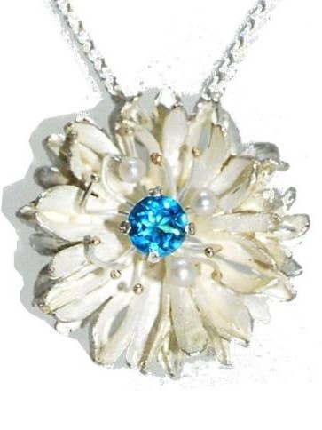 Pendente de centáurea feito à mão de prata por atacado de Andrew O'Dell Jewellery