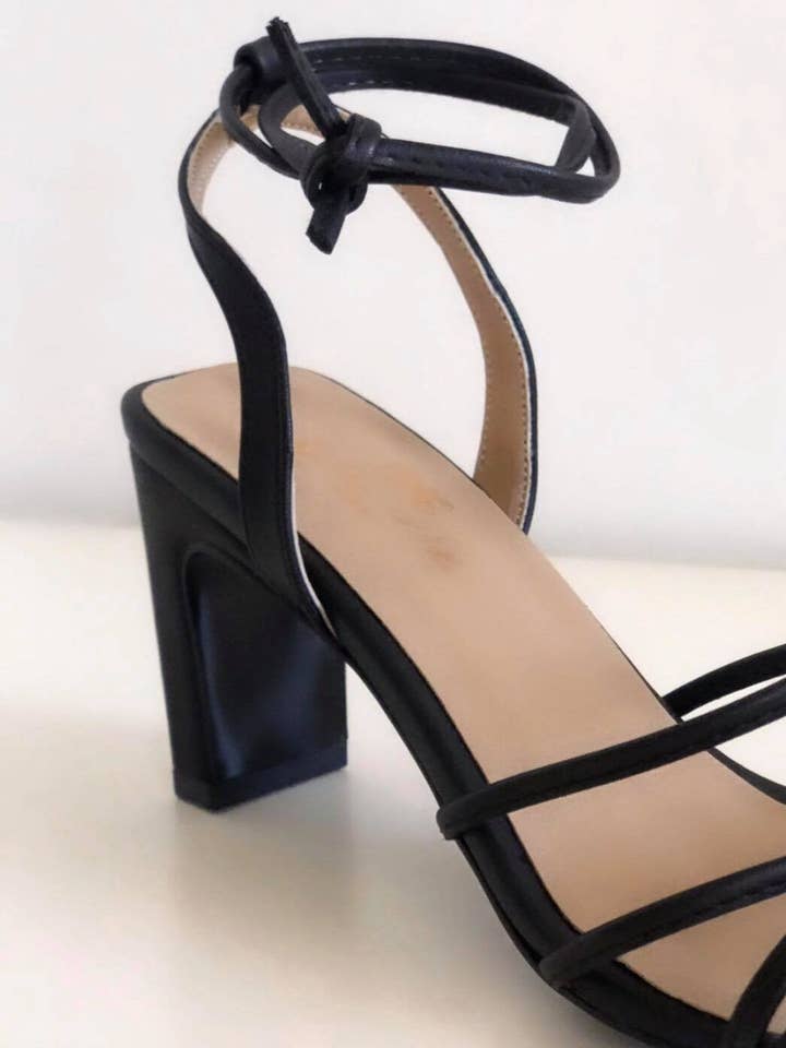 Cavala II for wholesale by La vie