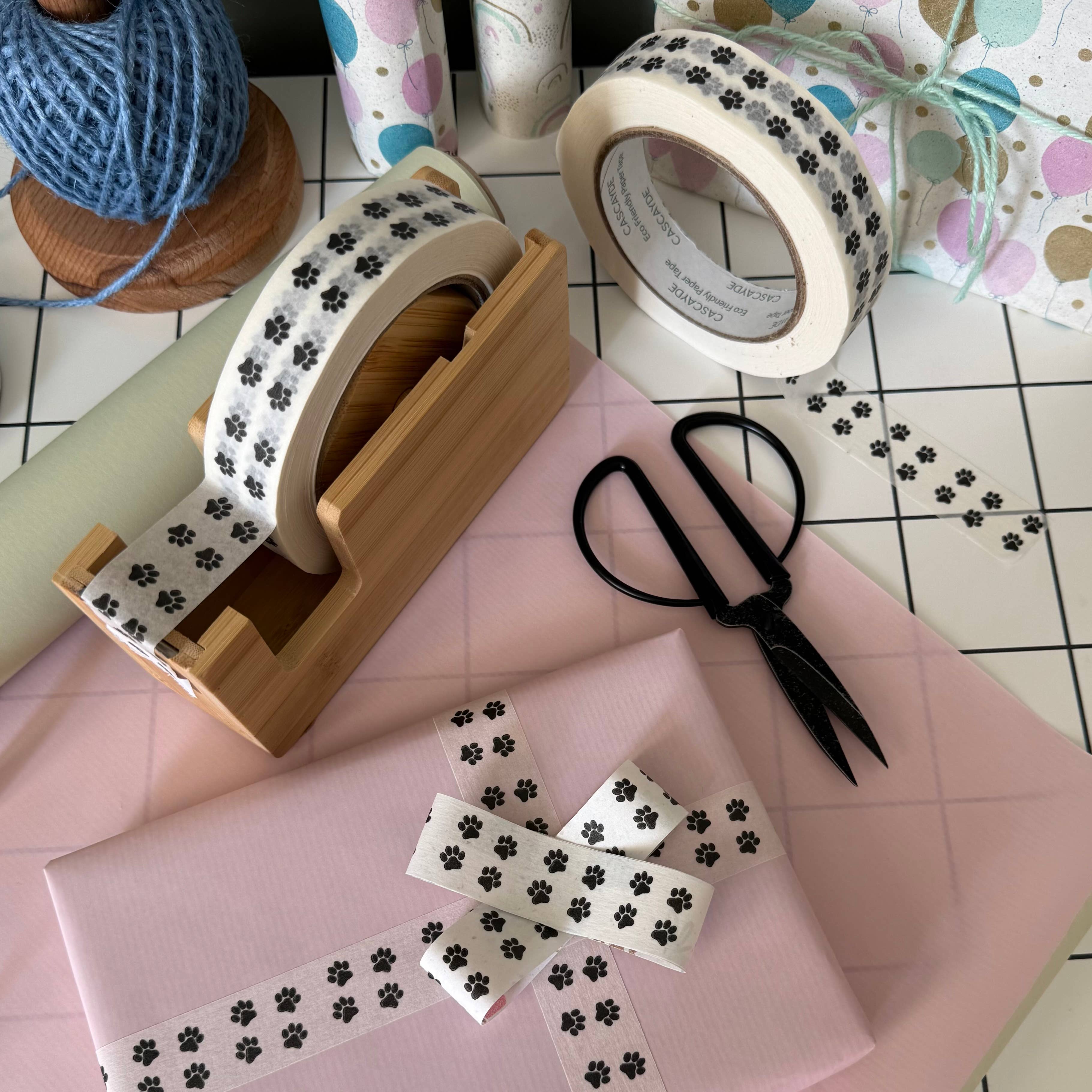 Cascayde – wholesale Tape – Paw Print Paper Tape 24mm - Eco Friendly Packing Tape3