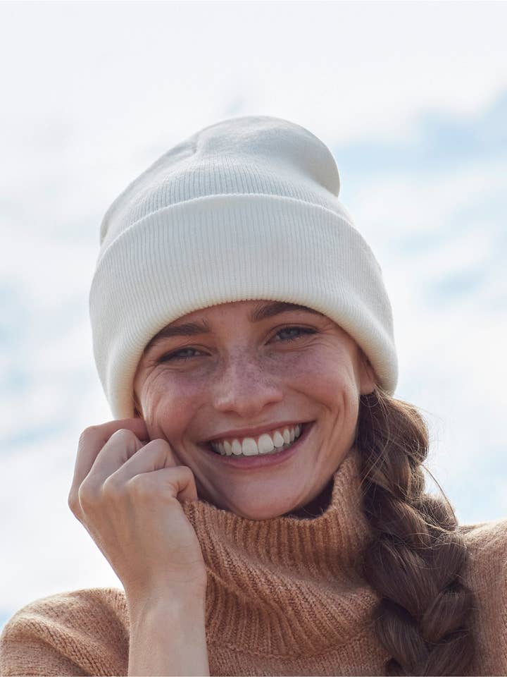 Gorro Original con Puño Beechfield | Unisex | Tacto Suave | Doble Tejido | 70 Colores | Talla Única para venta al por mayor de Logo Free Clothing