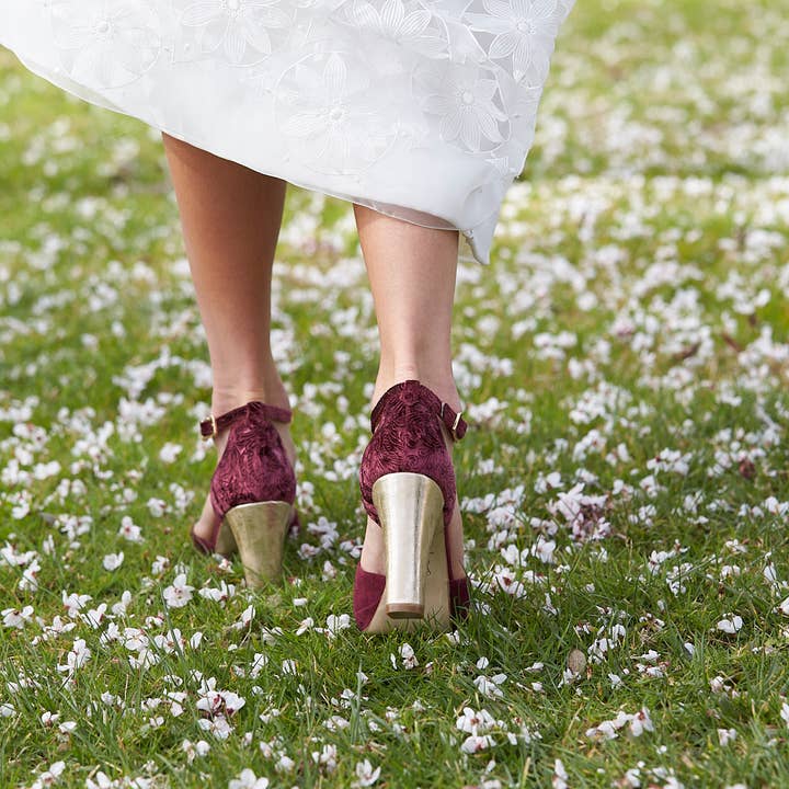 Borgonha MARIELA GRANADA sapatos de caminhada para mulheres para venda a revendedores na Faire5