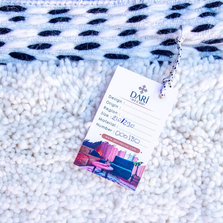 Daridecoo – Großhandel Teppichvorleger – MINIMALER WEISSER WOLLTEPPICH MIT EINER LINIE4