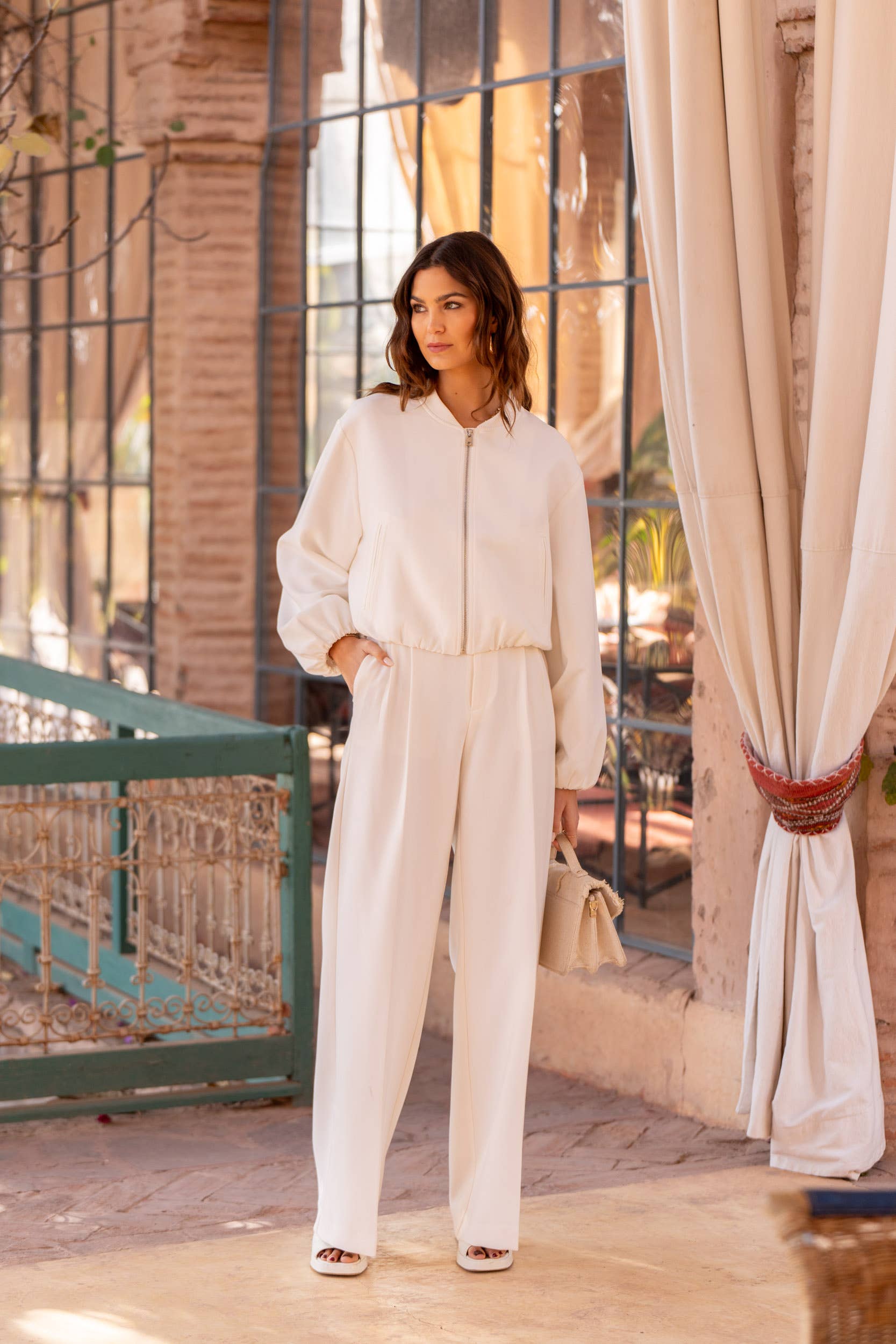 Attentif Paris - Wholesale Bomber Jacket - Women's - [Aura] Short bomber jacket with classic collar18