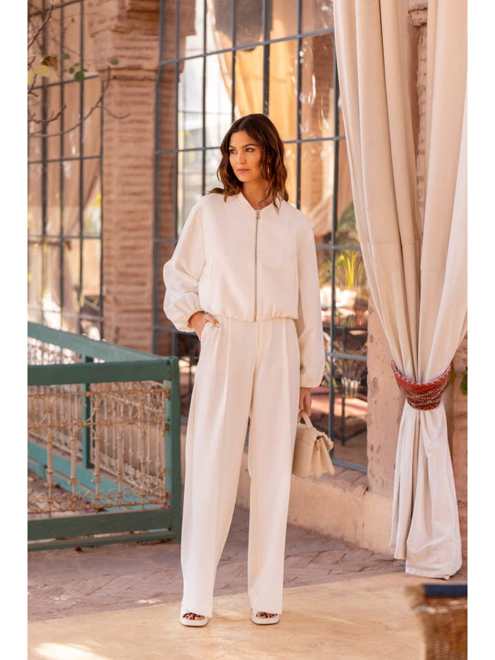 Attentif Paris - Vendita all'ingrosso Bomber - Donna - Bomber corto Aura con collo classico18