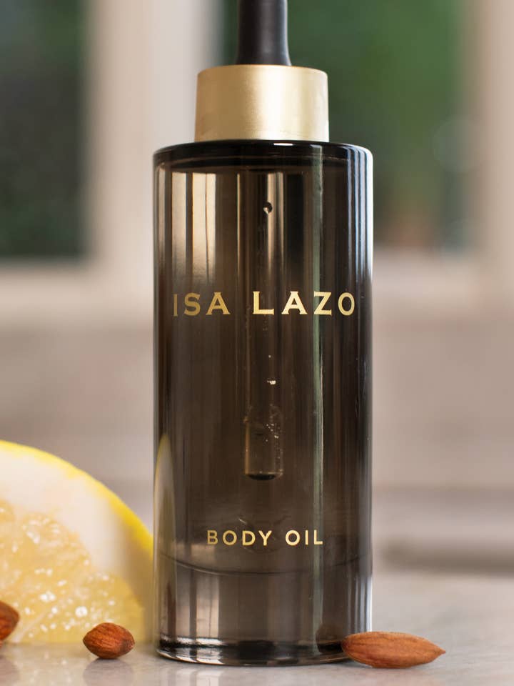 Luxurious Primrose & Grapefruit Bath Body Oil for wholesale by Isa Lazo