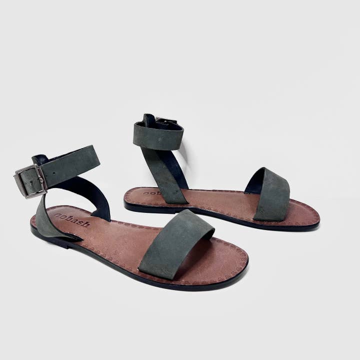 Ilisha Black front strap buckle sandal for wholesale by Only Partners