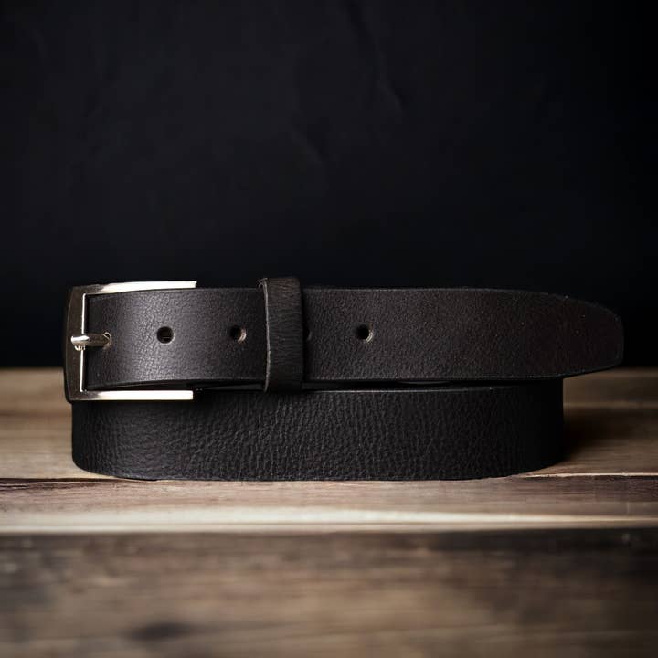 The Crest Belt - Slim Black 30mm 100% Full-Grain Leather Belt for wholesale on Faire1