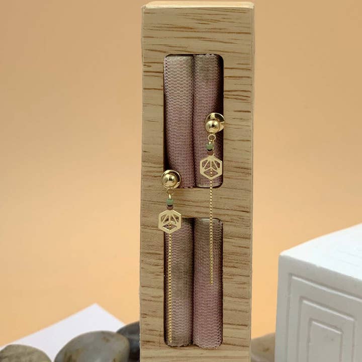 Orecchini Ziya Lunga Perla Giapponese per la vendita all'ingrosso da parte di Lili B