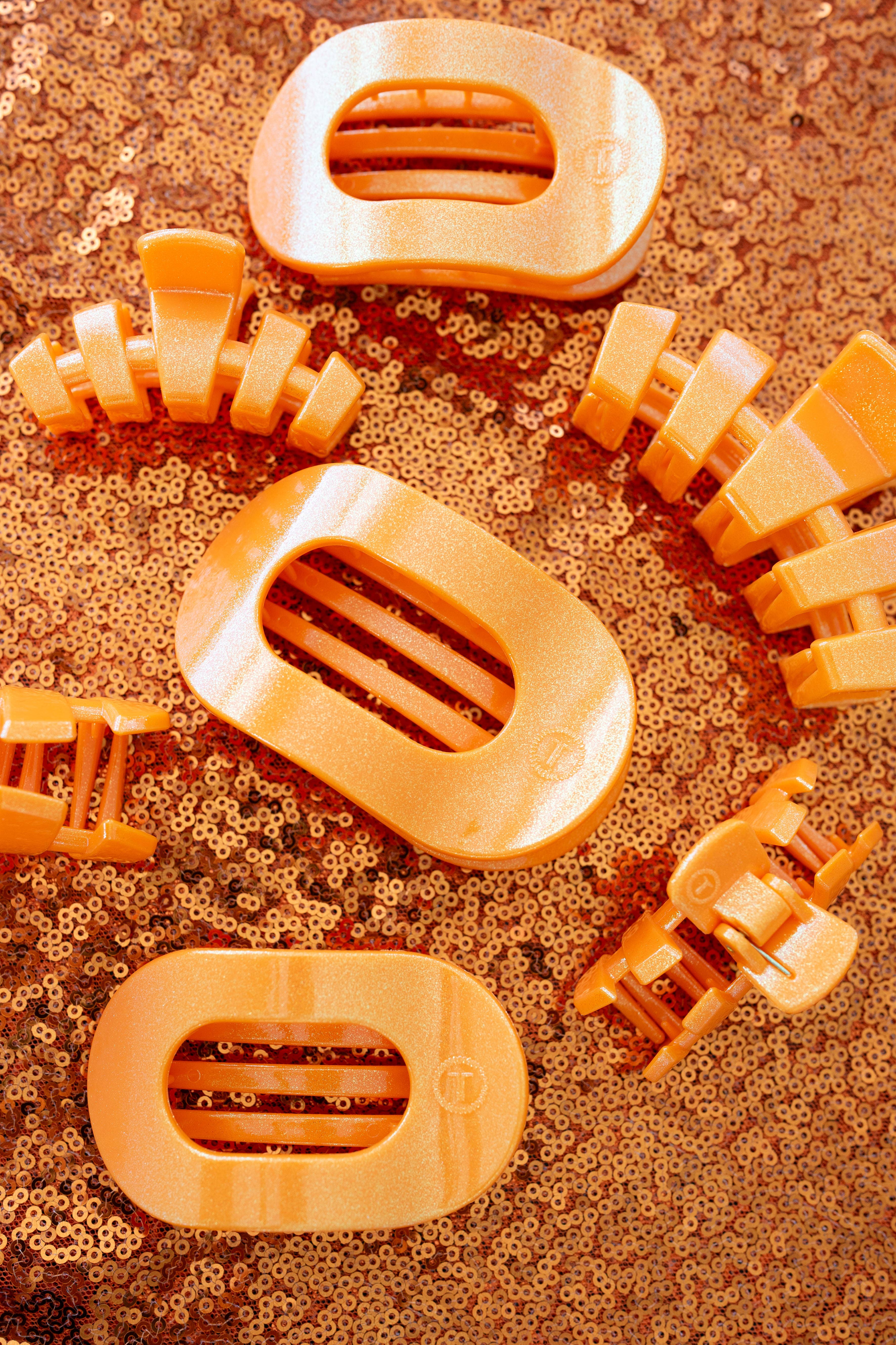 TELETIES - Wholesale Hair Clip - Women's - Flat Round Hair Clip | Medium | Showbiz3