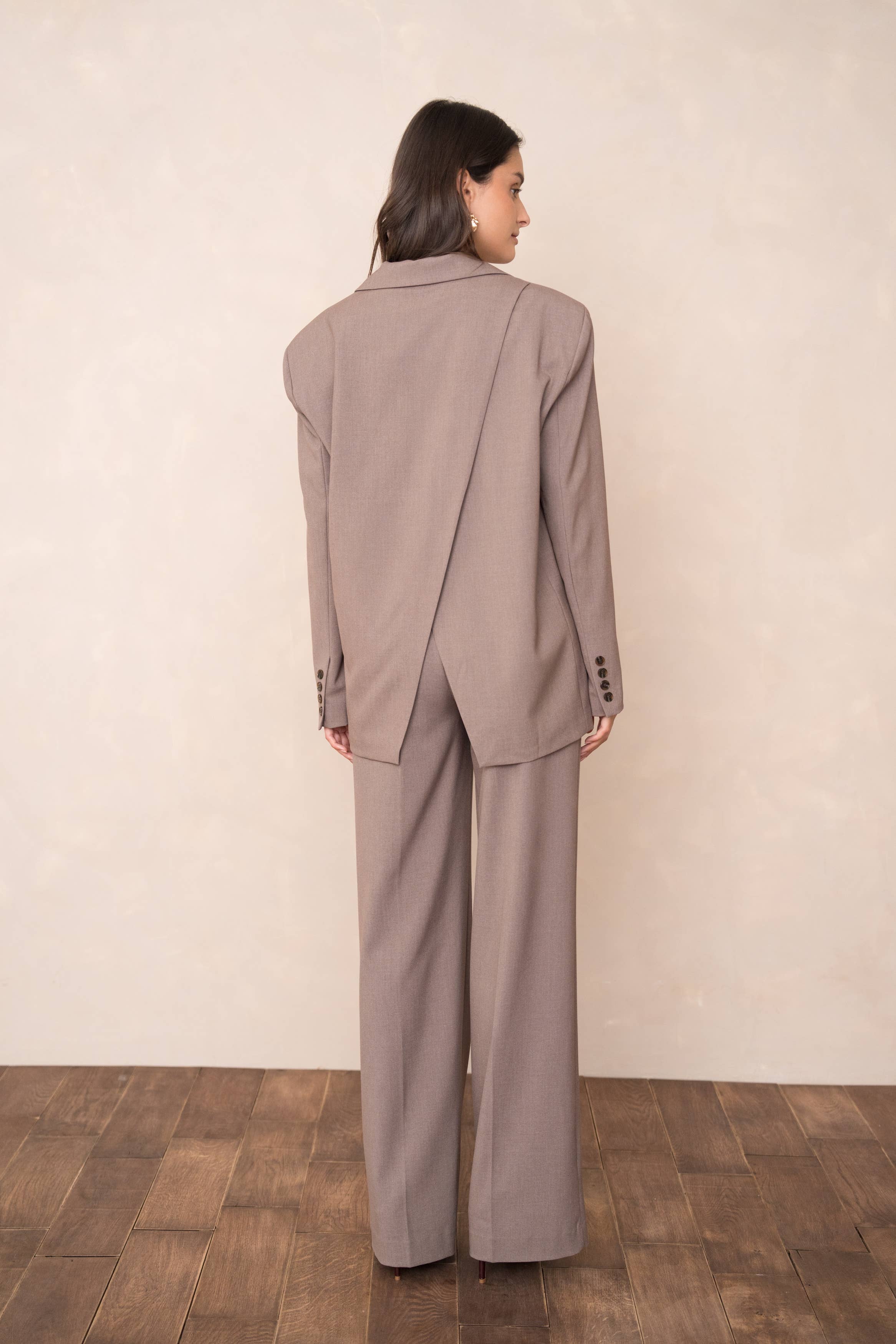 Attentif Paris - Wholesale Blazer - Women's - Oversized double-breasted jacket with back opening39