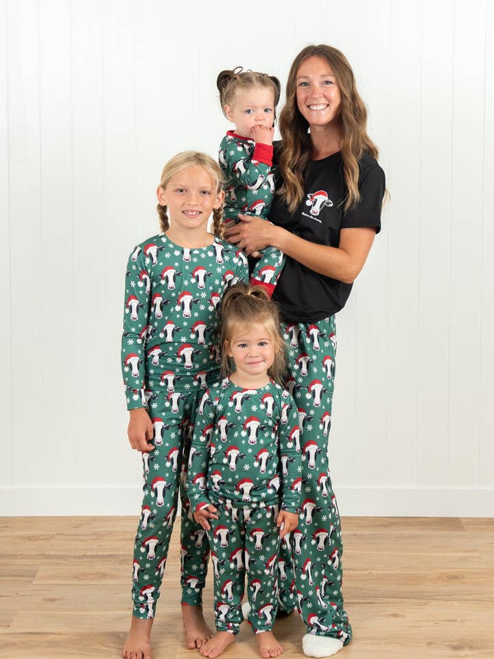 American Farm Company - Wholesale Sleepwear Bottom - Women's - Santa Cows & Snowflakes Adult Pajama Pants 2