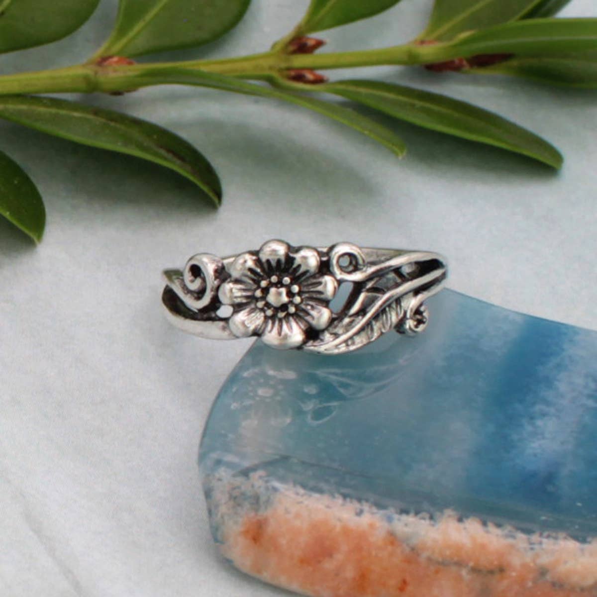 ZAD - Wholesale Band/Stacked Ring - Vintage Vine Silver Flower Ring