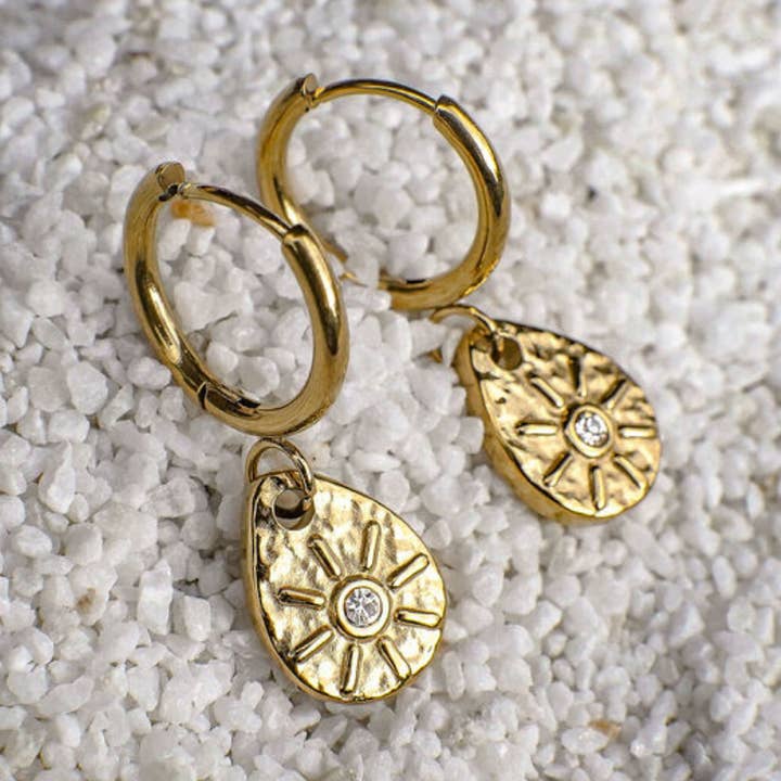 Pendientes de aro dorados Vega para venta al por mayor de Faya & Co.