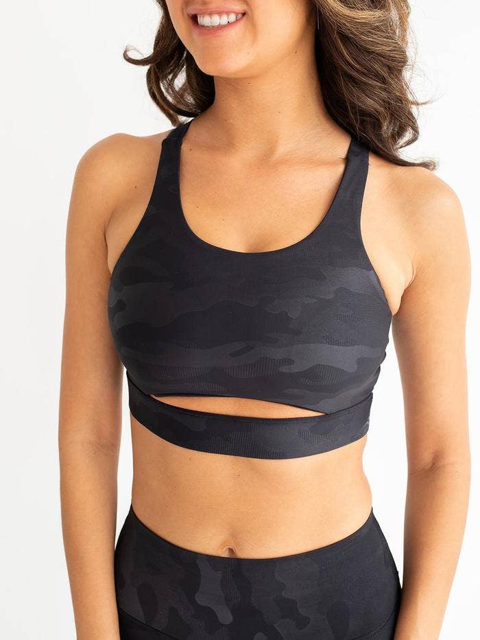 Soutien-gorge Energy en Barely There - Embossé pour la vente par Beyond Athletica