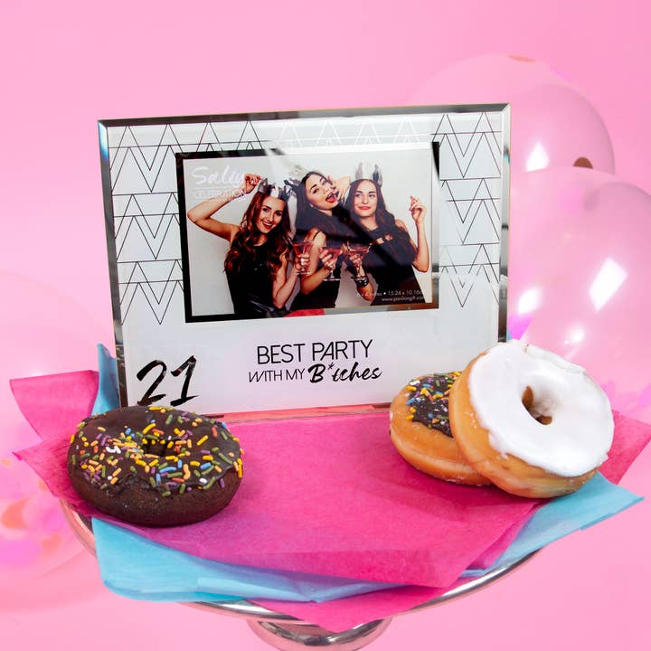 Pavilion – wholesale Picture frame – 21 - 9.25" x 7.25" Frame
(Holds 6" x 4" Photo)1