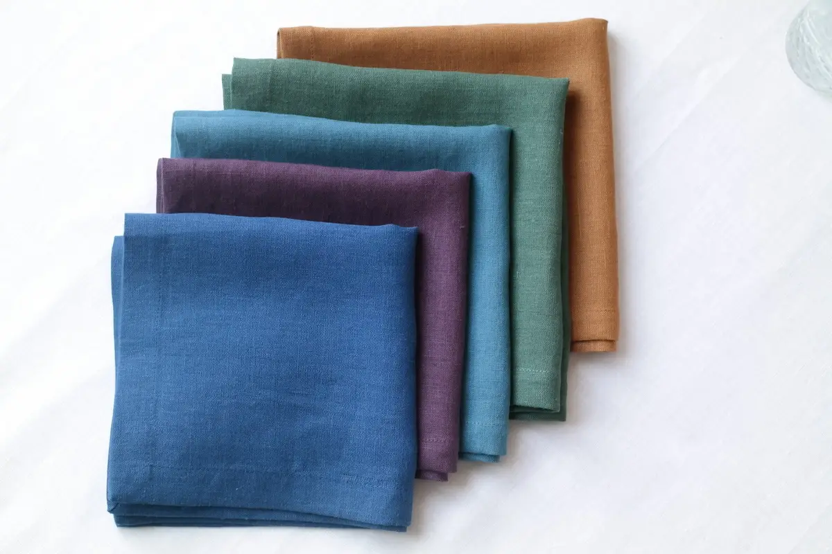 Liem Home – Großhandel Papier- & Stoffserviette – Leinenservietten mit schräg eingesetzten Ecken in verschiedenen Farben4