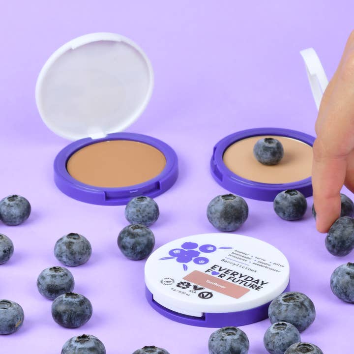 Bronzer With Nourishing Blueberry Extract for wholesale by Everyday For Future