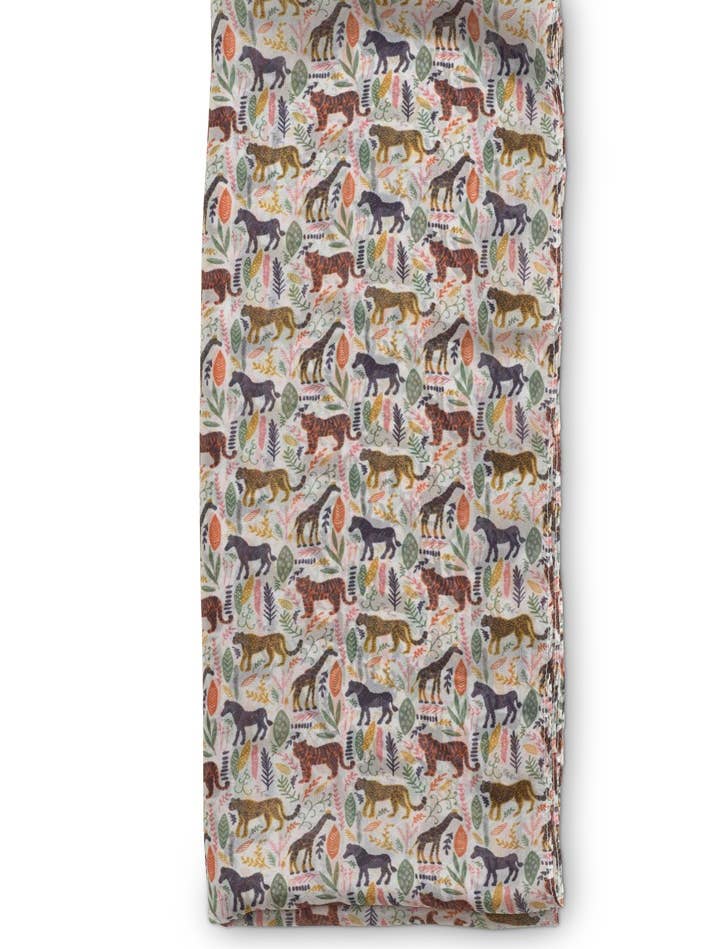 Écharpe en soie imprimée - Safari Cream pour la vente par Quintessential