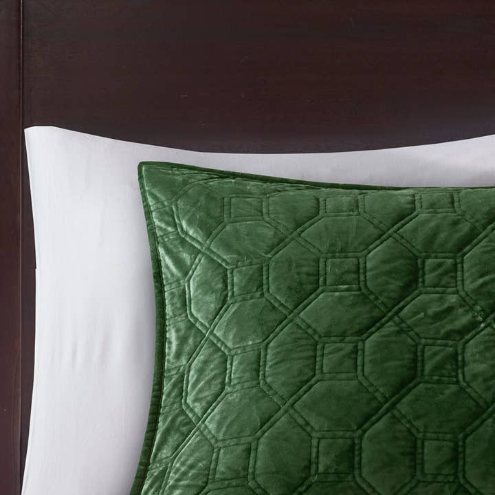 Velvet 3-Piece Quilt Set, Green for wholesale on Faire4