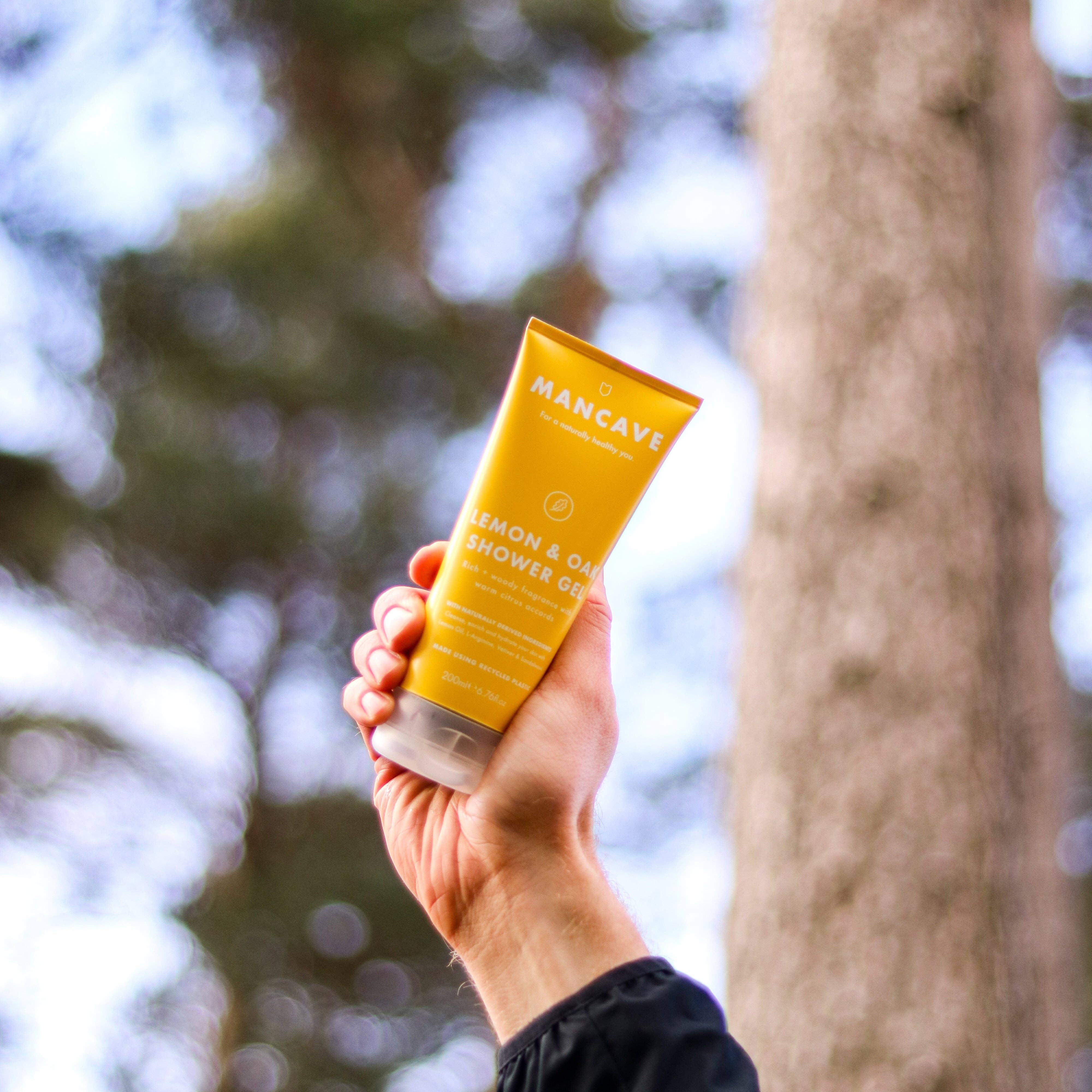 ManCave - Vendita all'ingrosso Bagnoschiuma/gel doccia - Gel Doccia Uomo | 200ml | Profumo di Limone e Quercia | Formulazione Naturale | Regalo per lui5