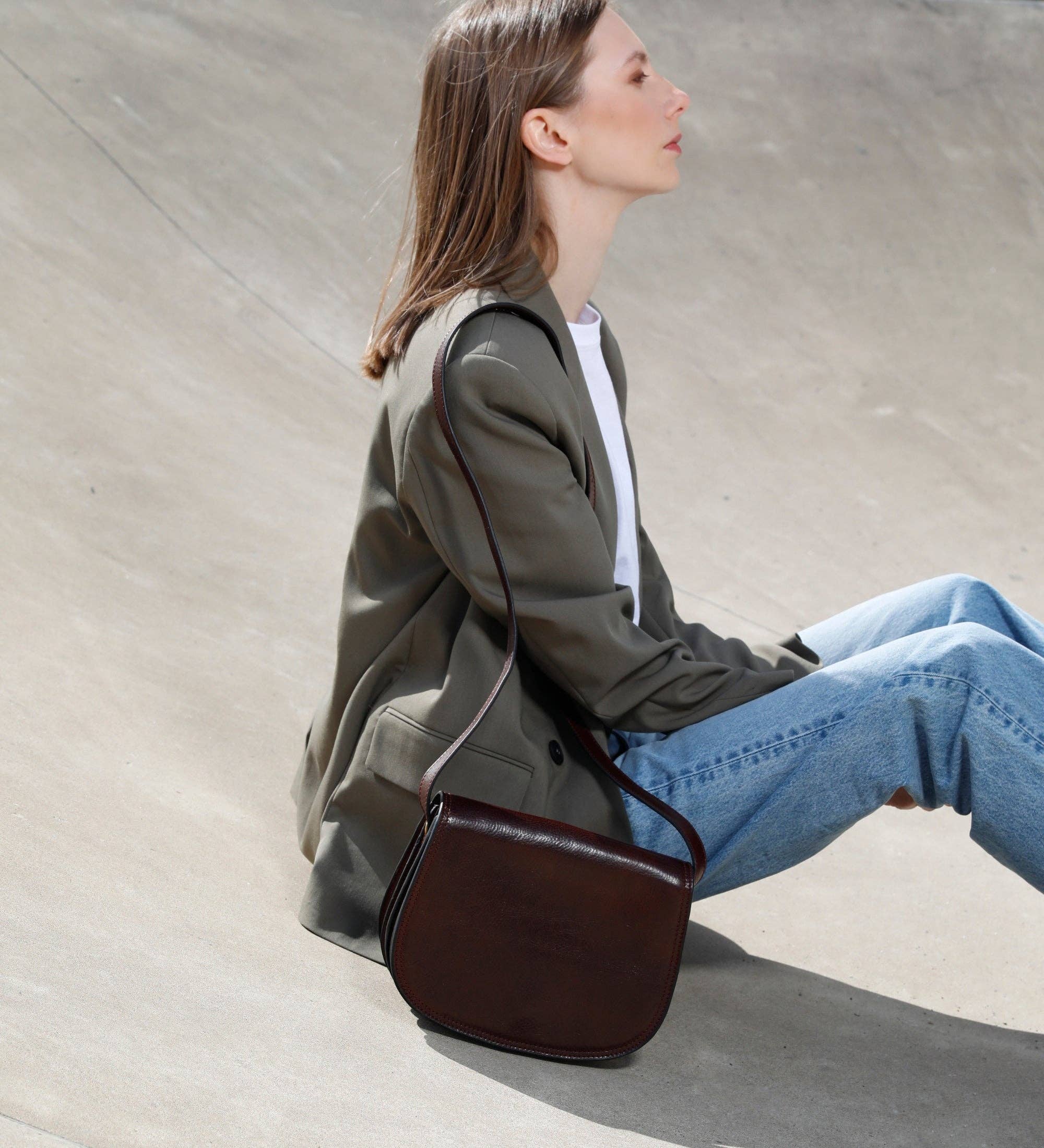 Time Resistance – wholesale Crossbody bag – Women's – Leather Saddle Bag for Women - Moonfleet28