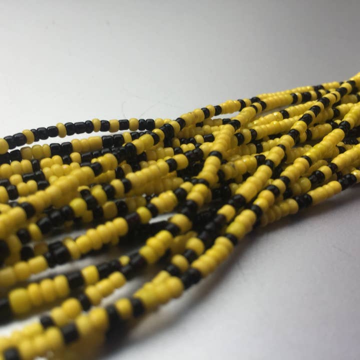 Perlas de cintura BUMBLEBEE para venta al por mayor de The Afrophile