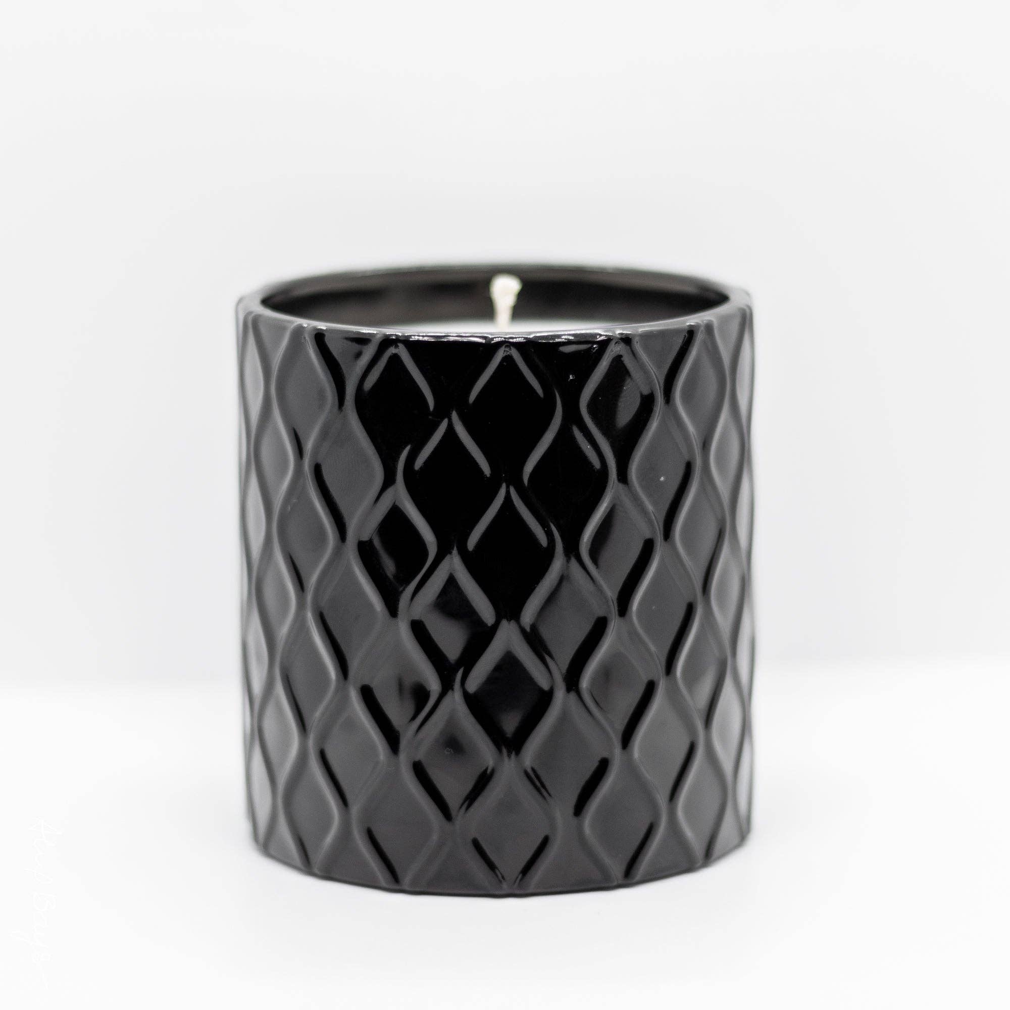 Smell Me Candle Co. – Vela em jarro/copo por atacado – Vela em Frasco de Cera de Soja Orgânica com Acabamento Preto Brilhante Lovelace
