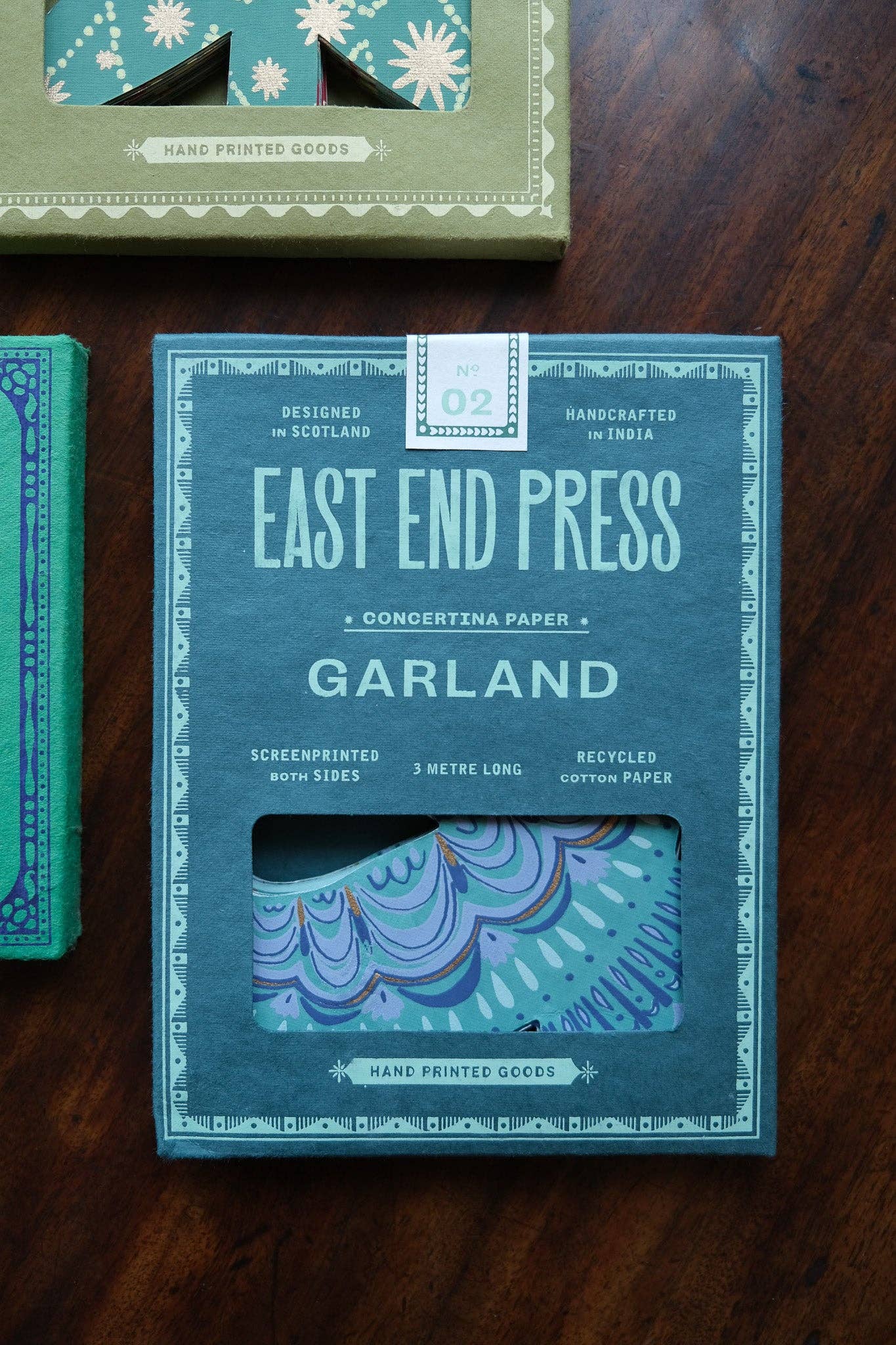 East End Press - Wholesale Bunting/Garland - UK/EU: Peace Doves Concertina Garland2