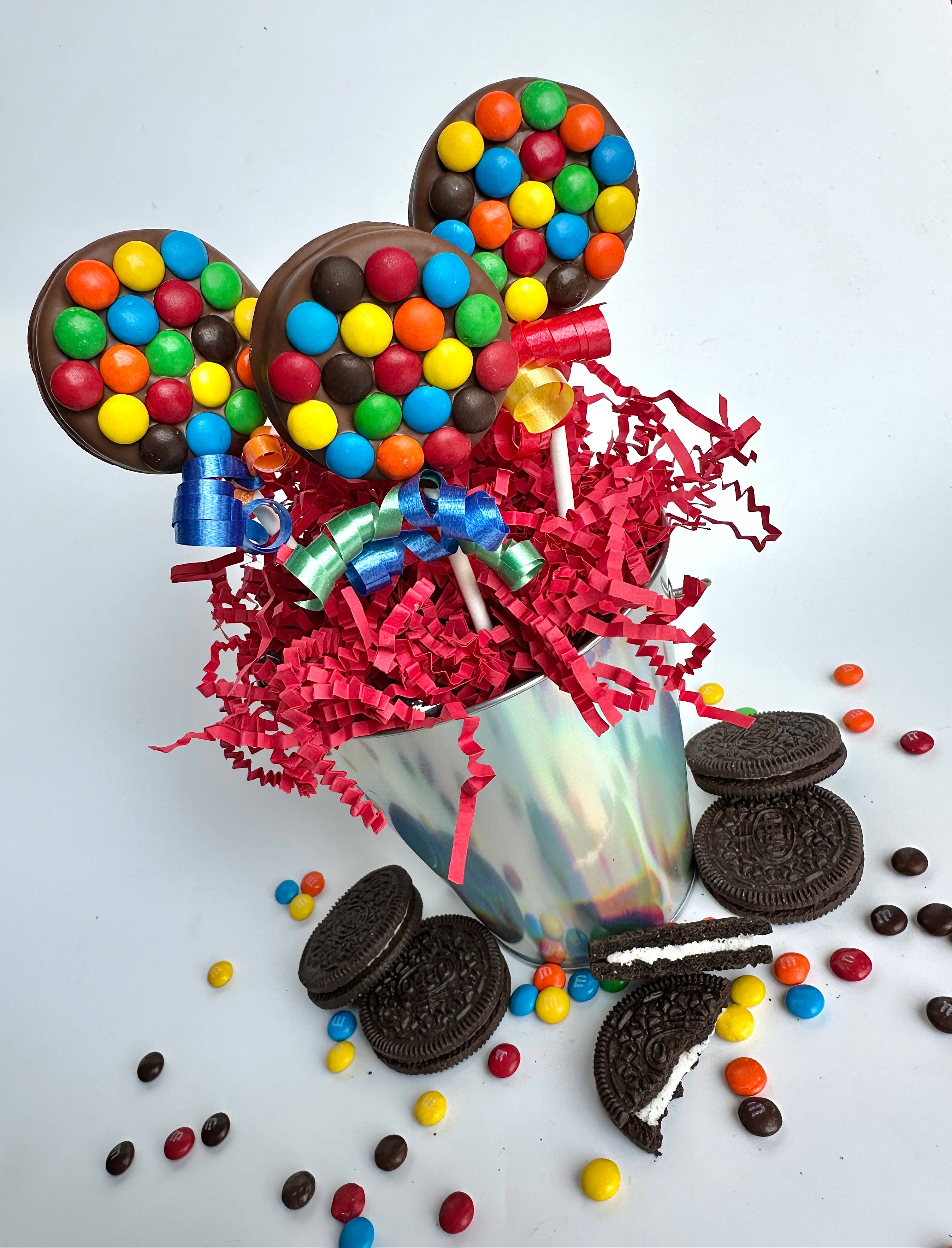 Delightful Chocolates - Wholesale Chocolate Covered Sweets - Chocolate Candy Decorated Milk Chocolate Oreo Pops0