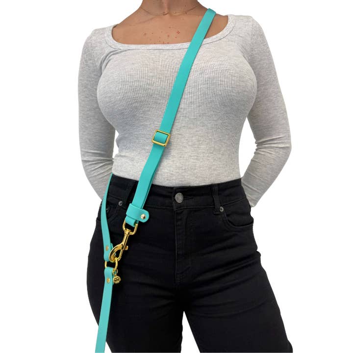 Molly - Splashproof Handsfree Dog Leash for wholesale by Molly & Co.