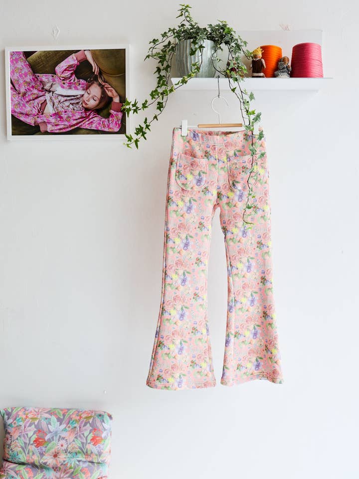 Pantaloni a zampa 'Gourmet Garden' | rosa caramello per la vendita all'ingrosso da parte di aesthete-kidswear